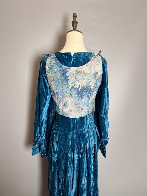 Gothic Blue Medieval Velvet Dress with Floral Corset and Long Sleeves – Gothic Medieval Dress Plus Size